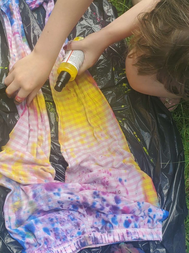fabric spray dye on leggings
